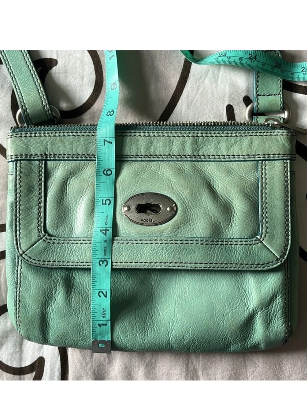 Fossil Seafoam Aqua Cowhide Leather Crossbody Shoulder Bag Purse Twist Lock - Picture 15 of 16